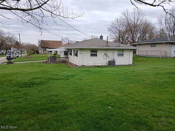 2nd image of 97 Idlewood Rd