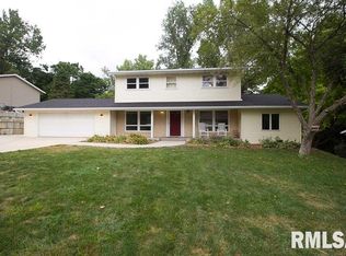 6340 Dodds Dr, Bettendorf, IA 52722