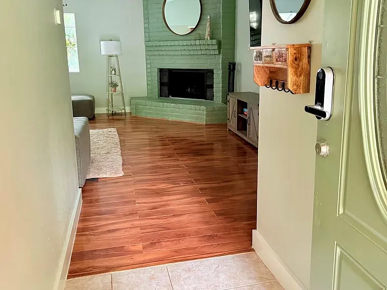 9430 Charter Ridge Dr — Photo 3
