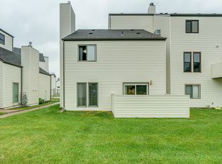 1157 Jefferson Ave, Bismarck, ND 58504