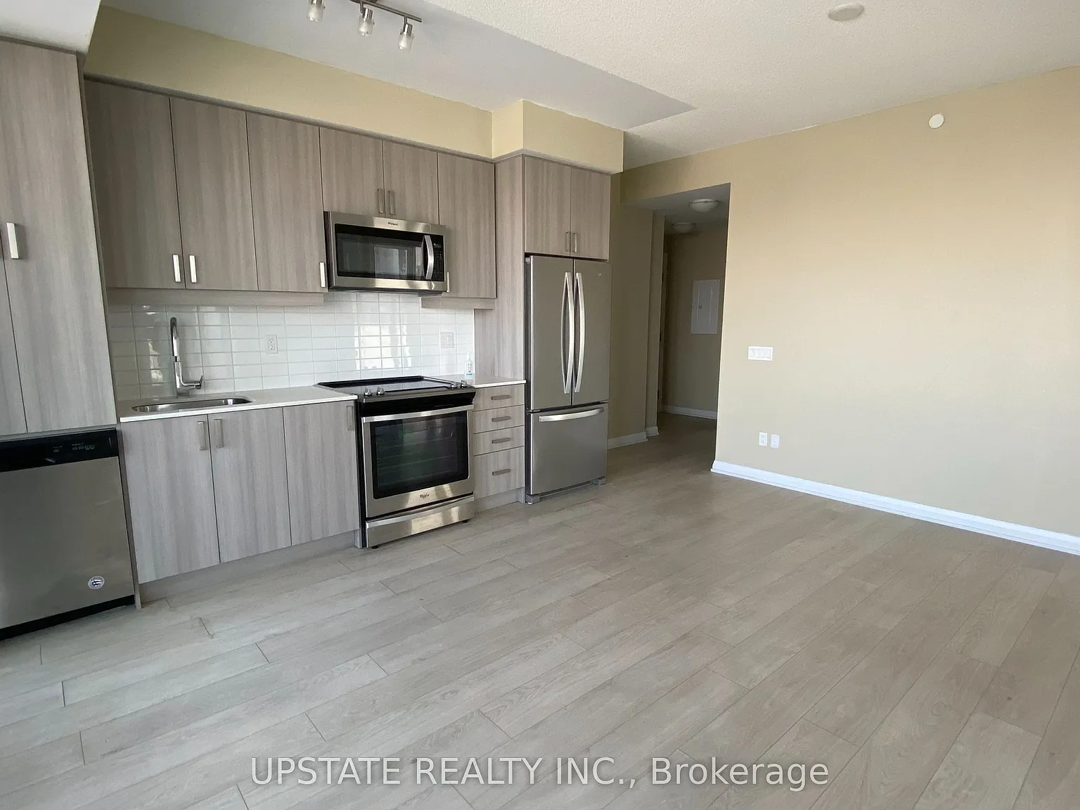 2 bed, $2,500 — Photo 4