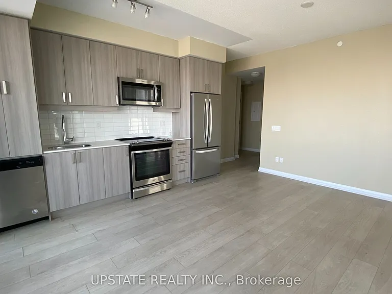 7895 Jane St #713 — Photo 4
