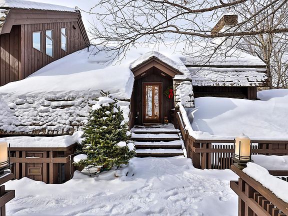 3rd image of 726 East Ash Road