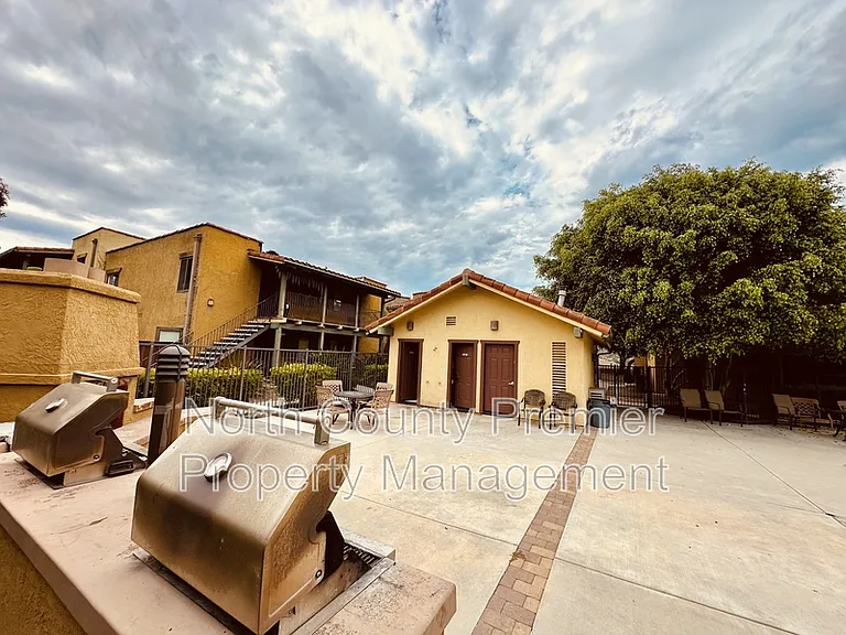 2360 Paseo De Laura #35 — Photo 17