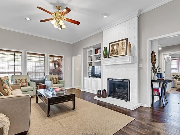 5th image of 309 Landsburg Ln