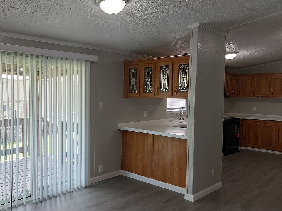 2nd image of 4329 W Park Row Blvd Trailer 31