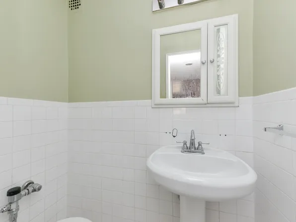 1165 East 54th Street image 19 of 21