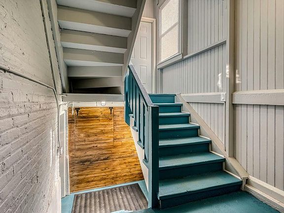 5th image of 4044 N Leamington Ave