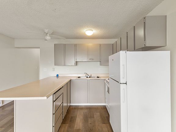 5th image of 501 S 7th St APT 13