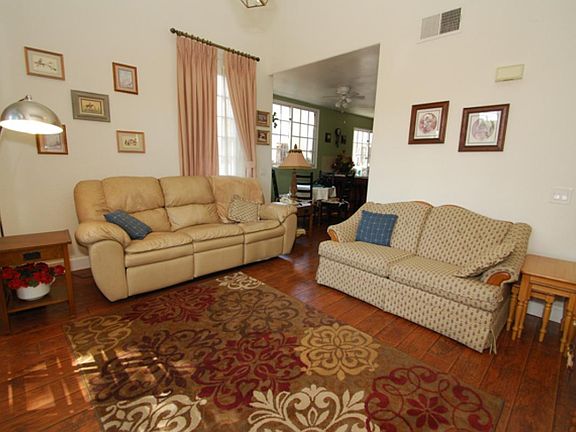 2nd image of 467 E Bougainvillea Ln