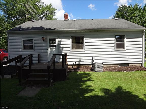4th image of 2201 Clearview Ave NW