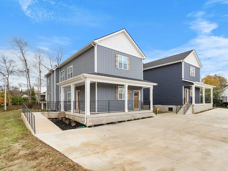 930 Crossland Ave — Photo 22