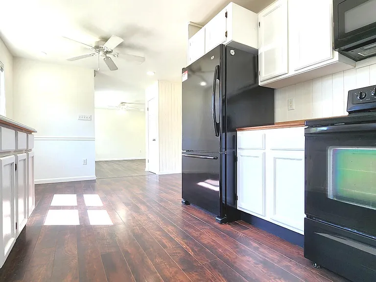 5 Glenwood Dr — Photo 16
