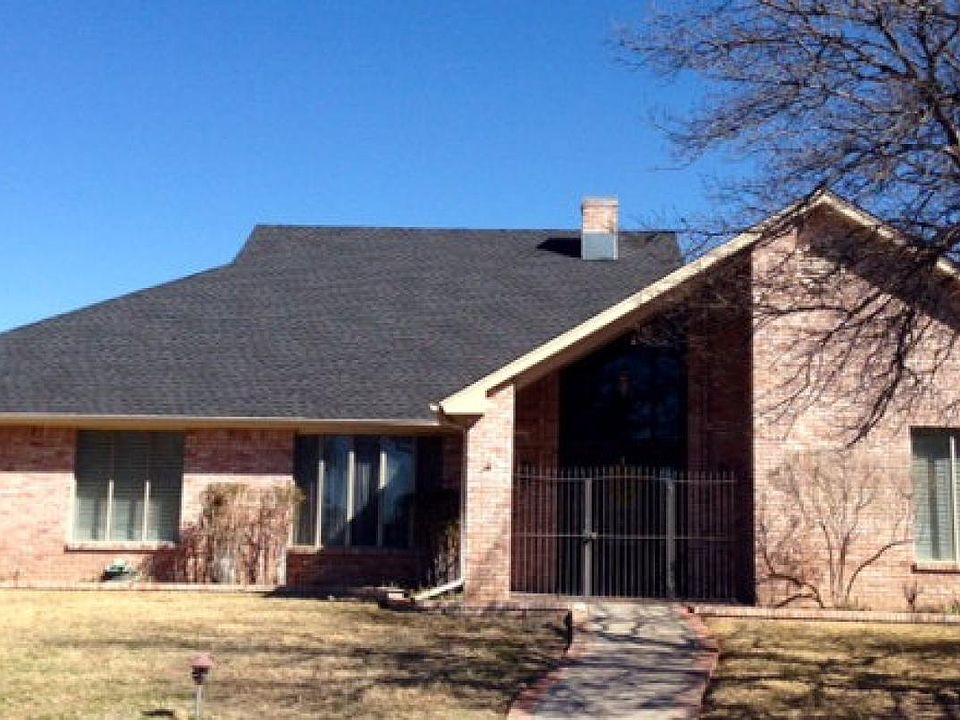 1st image of 2725 Oak Hills Trl