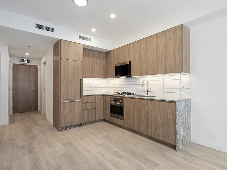 7771 Alderbridge Way — Photo 23