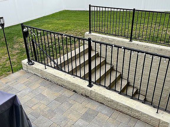 3rd image of 589 Donaldson Ave