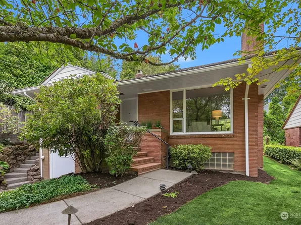 3712 NE 43rd Street, Seattle, WA 98105