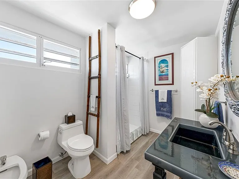 831 Marti St #PH — Photo 12