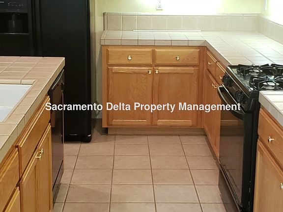 3rd image of 4934 Westlake Pkwy