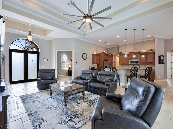 4th image of 598 Fieldstone DR