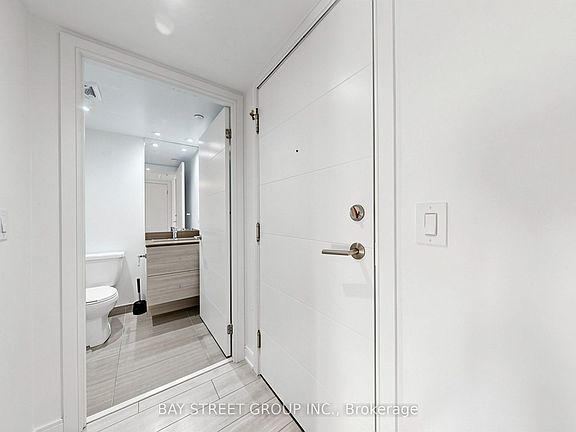 5th image of 525 Adelaide St W #1118