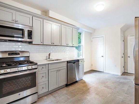 3rd image of 19 Chatterton Ave #1
