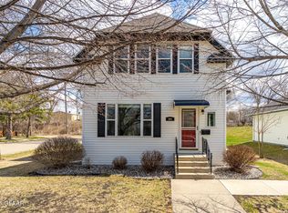 301 Maple St, Crookston, MN 56716