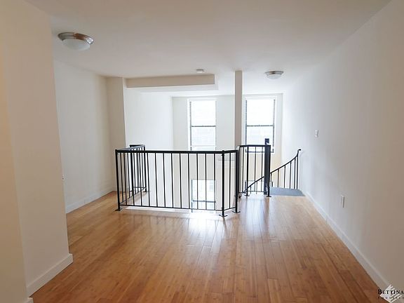 3rd image of 444 E 88th St APT 5B