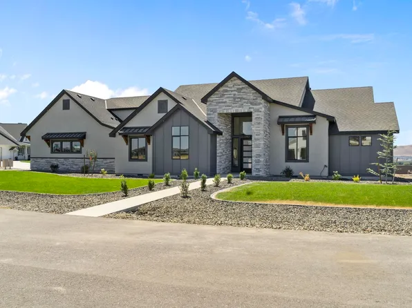 11812 Tschirky Ct, Pasco, WA 99301