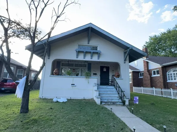 605 S 14th St, Herrin, IL 62948