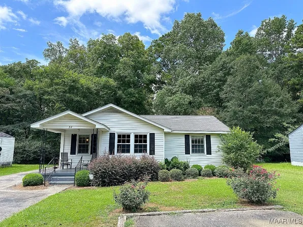 32 Pecan Dr, Selma, AL 36701