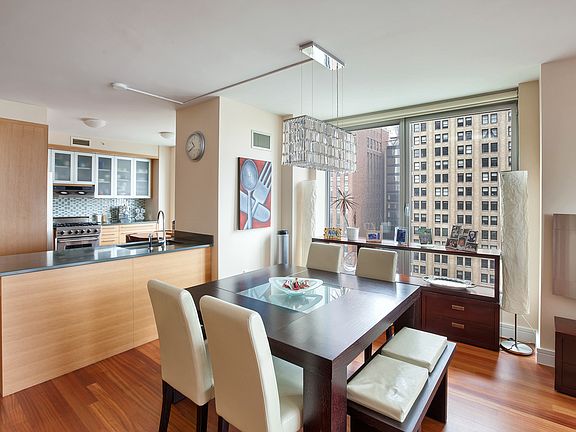 5th image of 30 West St. #18DE