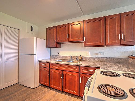 2nd image of 111 Kahului Beach Rd APT B404