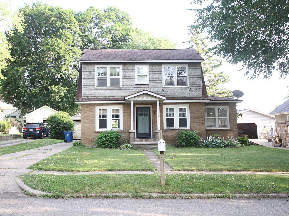 1st image of 210 E Oak Grove Ave