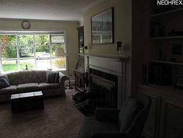 4th image of 6 Meadowlawn Dr Unit 2