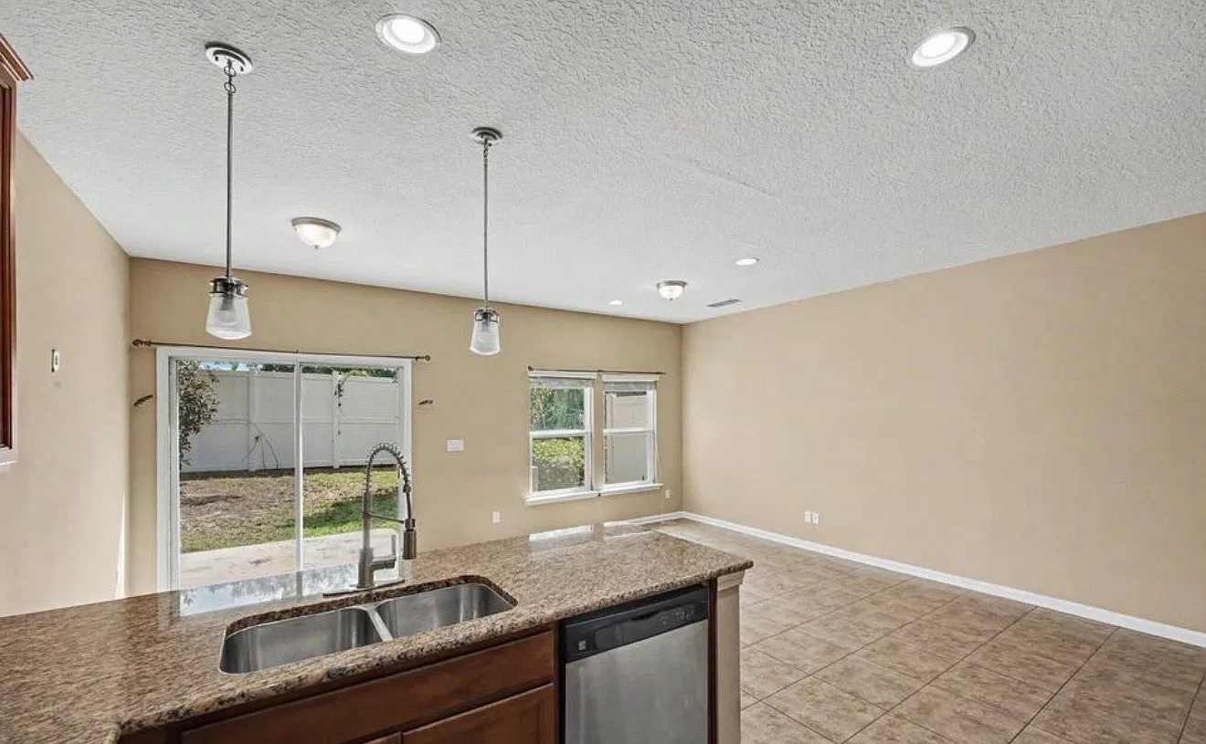 3 bed, 1468 sqft, $1,860 — Photo 4