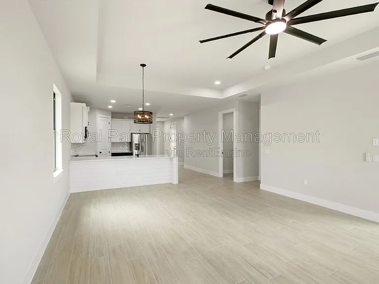 2616 NW 9th Ave — Photo 9
