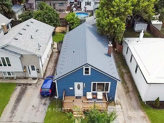 2nd image of 104 Delaware St