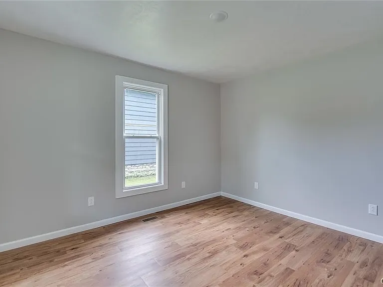 125 N Hamilton St — Photo 23