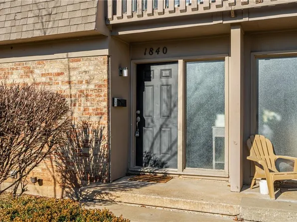 1840 E 97th St, Kansas City, MO 64131