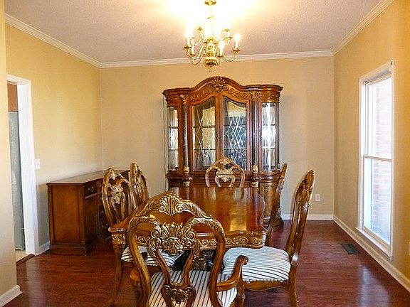 Formal dining room