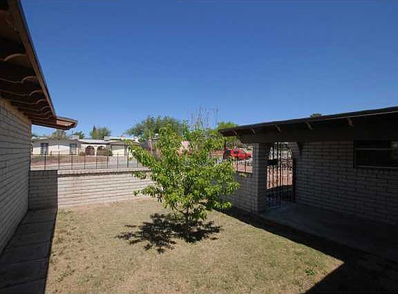 4th image of 6604 Mariposa Dr