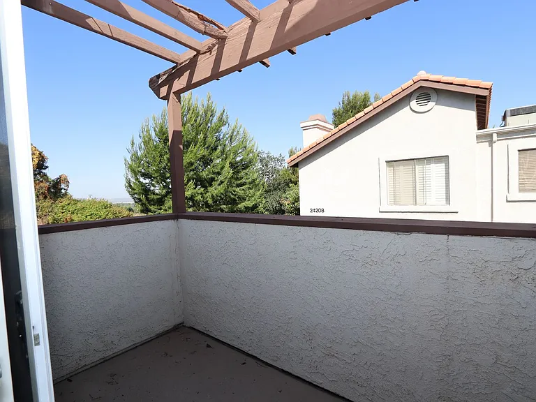 24210 Sylvan Glen Rd #F — Photo 13