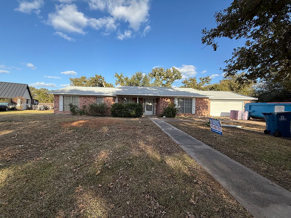 1st image of 1525 Bell Oaks Dr