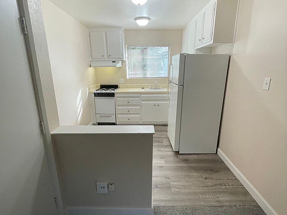 4th image of 3318 I St #D