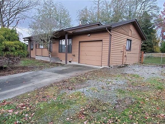 2nd image of 2208 Woodridge Ave