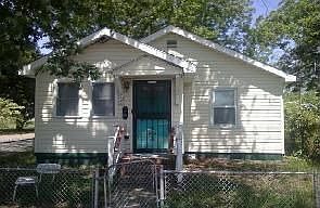 2nd image of 526 Harriett St