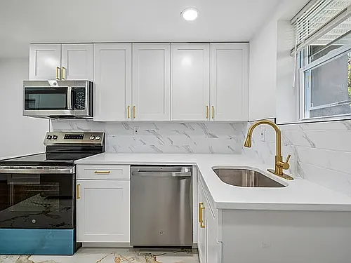 2125 N Marston St #3 Photo 1