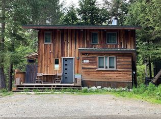 333 Donner Dr, Girdwood, AK 99587
