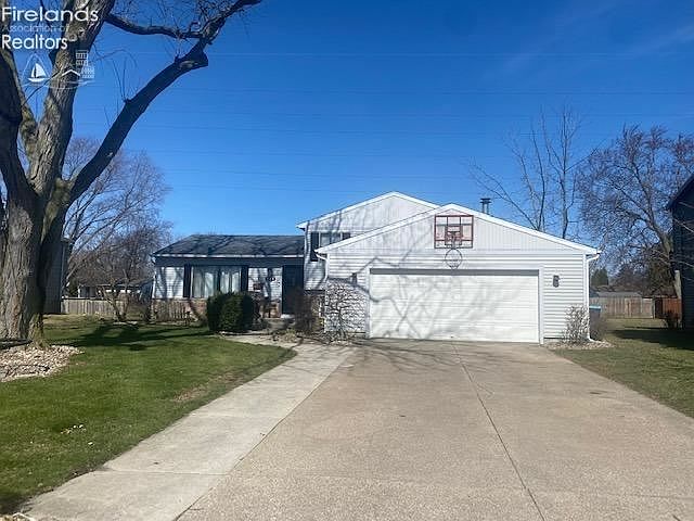 1st image of 415 Birchwood Dr